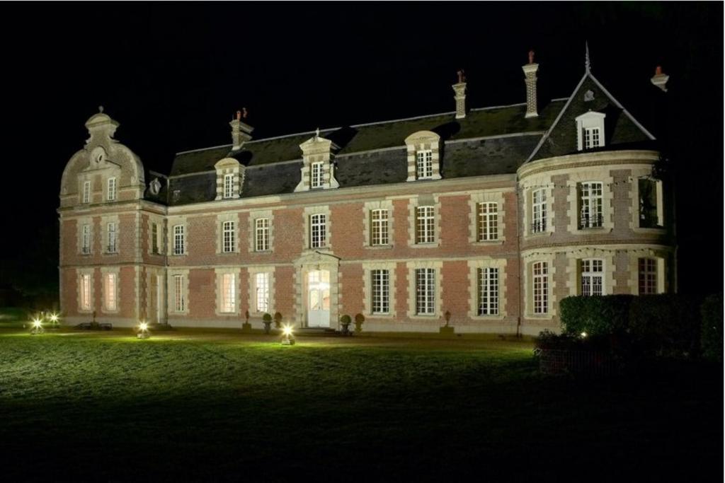 Chateau De Behen Exterior photo